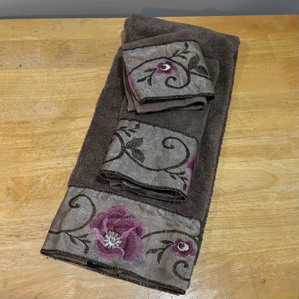 Eco‎ Luxe Home Brown Floral Embroidered 3pc Towel Set Metallic Satin Trim Vtg